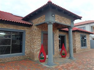 4 Bedroom Property for Sale in Wilkoppies North West